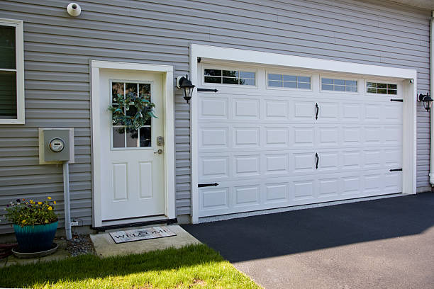 24/7 Emergency Garage Door Panel Replacement experts in Worth County County, IA